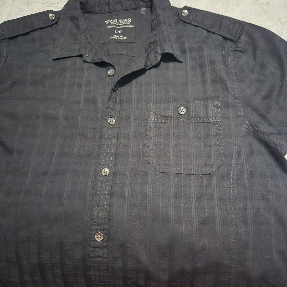 Guess Men's Black Short Sleeve Button-Down Shirt...size:L - Picture 7 of 9